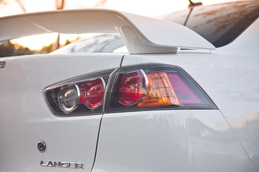  Mitsubishi Lancer ES 2010 года  (фото 5 из 24)
